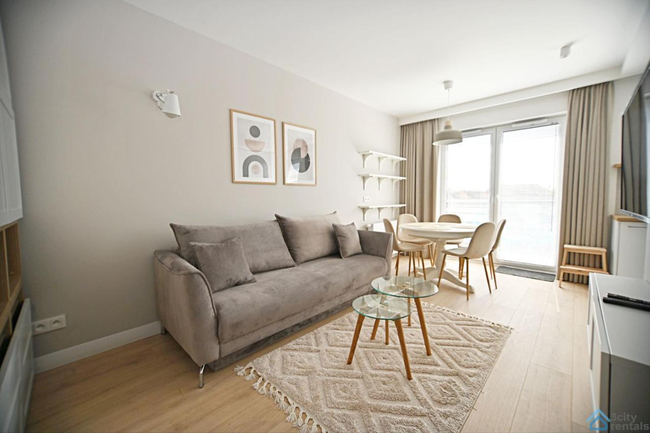 Beige 3City Apartment With Parking In Gdansk By Noclegi Renters 外观 照片
