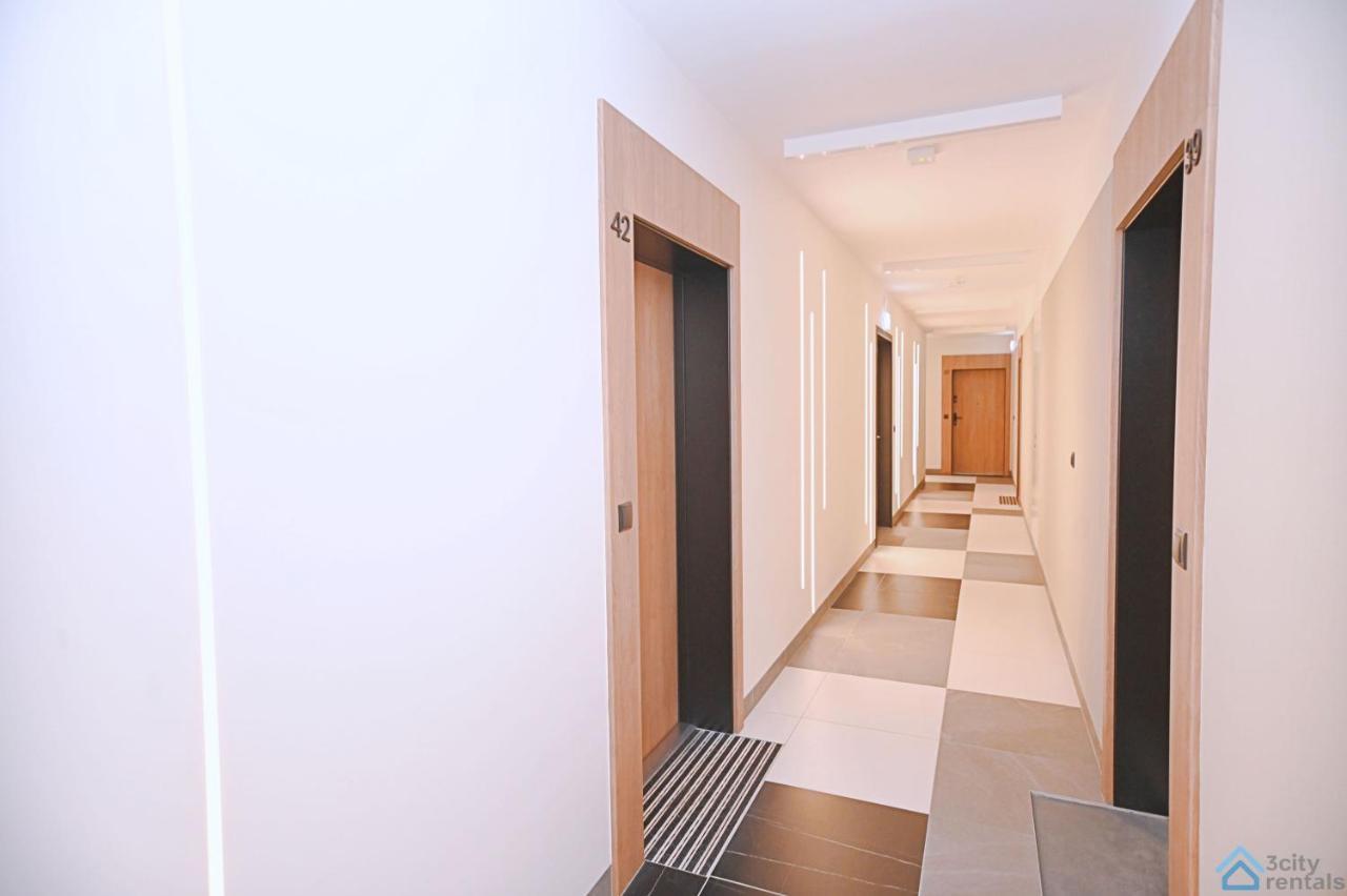 Beige 3City Apartment With Parking In Gdansk By Noclegi Renters 外观 照片
